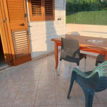 Da Franco E Emilia Apartment ออสตูนี ภายนอก รูปภาพ